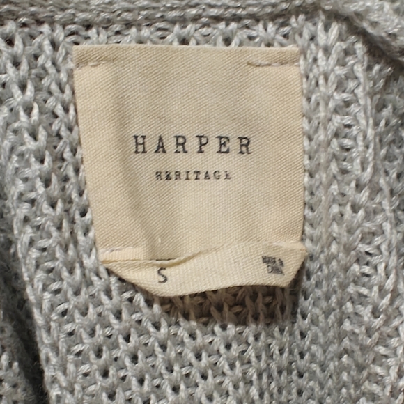 Harper Heritage NWOT Sweater Size Small Knit Gray Silver Strap In Back Oversized - Picture 3 of 5